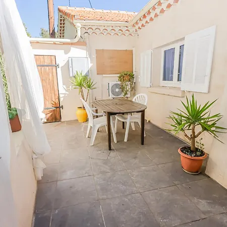 20m2- 1 Pers- De La Nartelle- Maxime - Piscine Partage- Parking Holiday home Sainte-Maxime