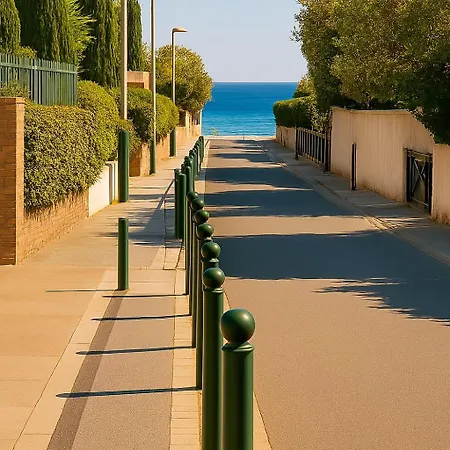 20m2- 1 Pers- De La Nartelle- Maxime - Piscine Partage- Parking 펜션 *