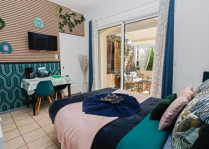 Holiday home 20m2- 1 Pers- De La Nartelle- Maxime - Piscine Partage- Parking Sainte-Maxime